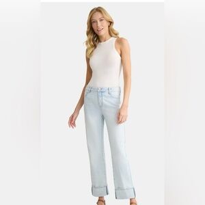 Mac and ME Light Wash Raw Hem Cropped Jeans Size 8